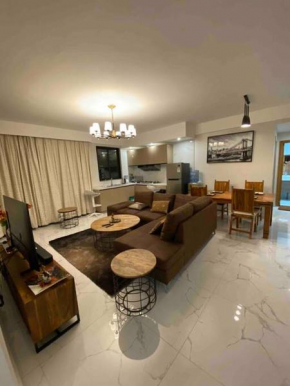 Lovely 2-bedroom condo with pool